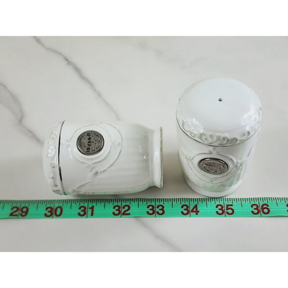 D'Lusso Salt & Pepper Shakers Home Collection Ceramic 3 1/4" White Pewter Vtg - Picture 11 of 11